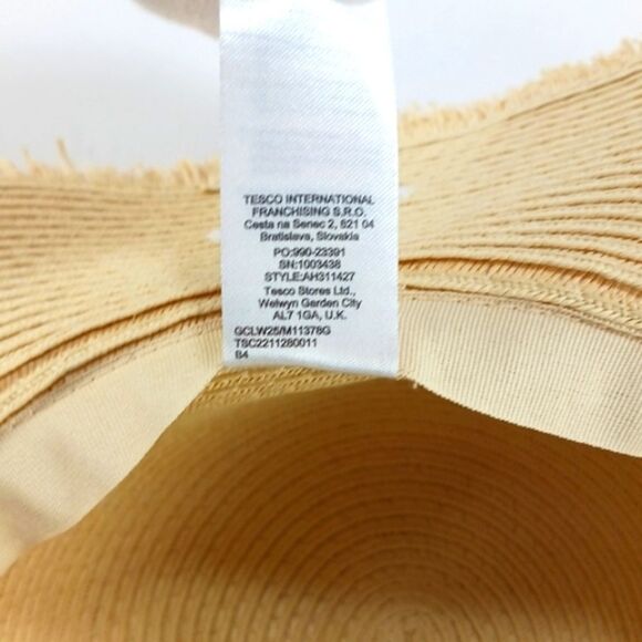 F&F Floppy Rim Banded Straw Like Hat With Daisy Applique Accents. - Picture 9 of 10